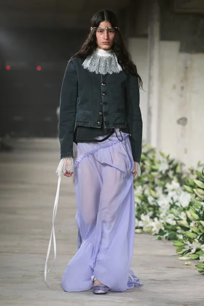 Look 30